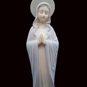 Vintage Virgin Mary Statue/ Praying Madonna/ Porcelain/ Made in Japan